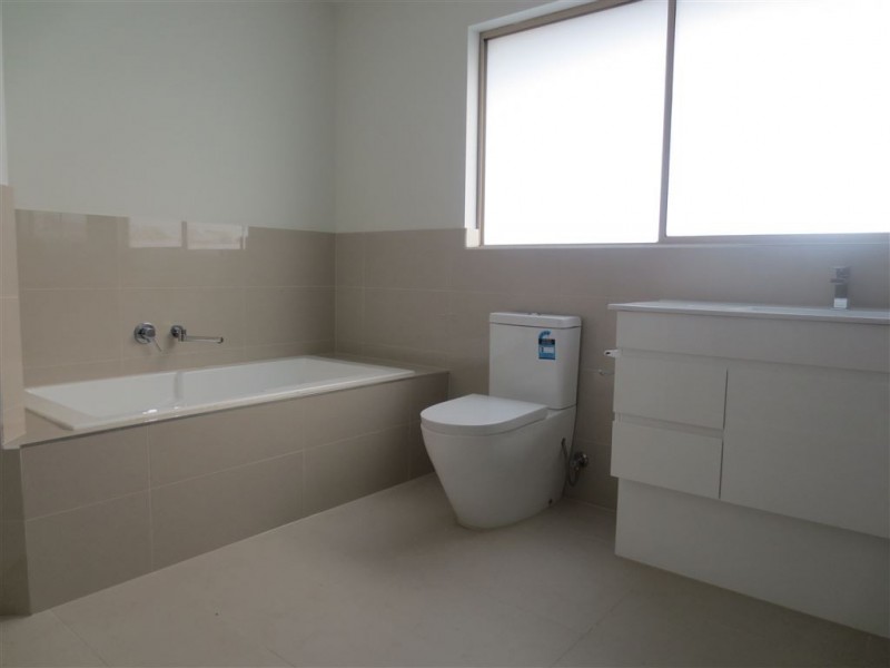 2/37 Gillard Street, Burwood VIC 3125