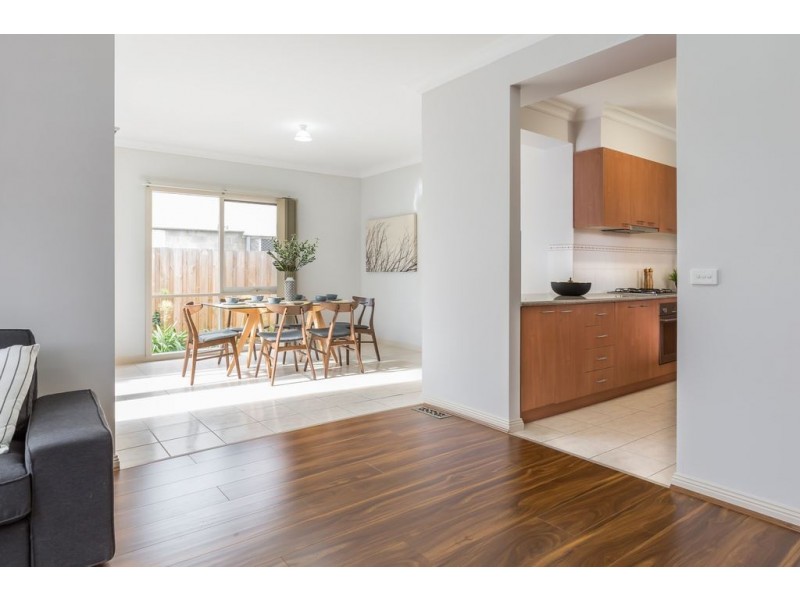 2/112 Bogong Avenue, Glen Waverley VIC 3150