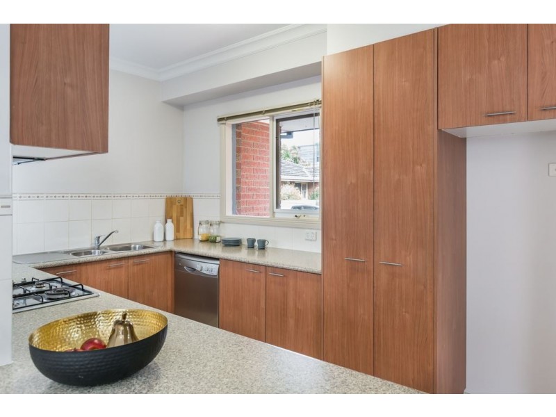 2/112 Bogong Avenue, Glen Waverley VIC 3150