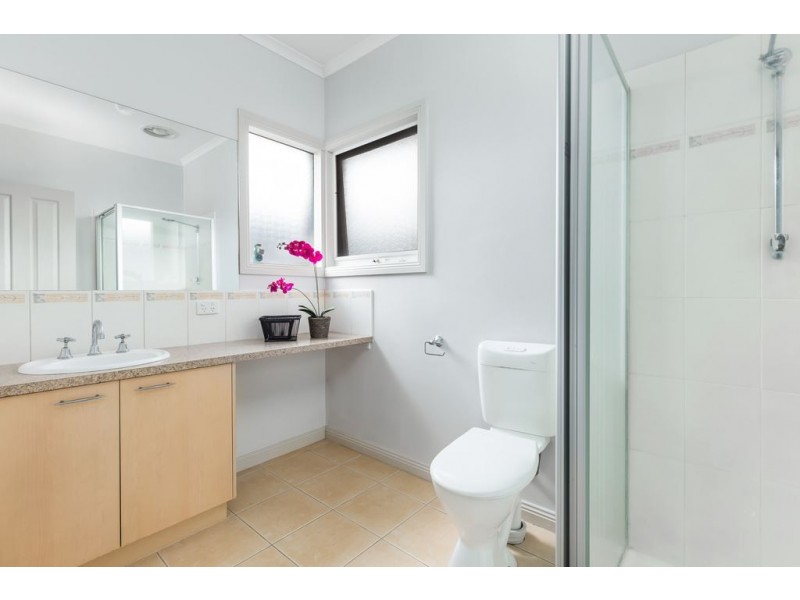 2/112 Bogong Avenue, Glen Waverley VIC 3150