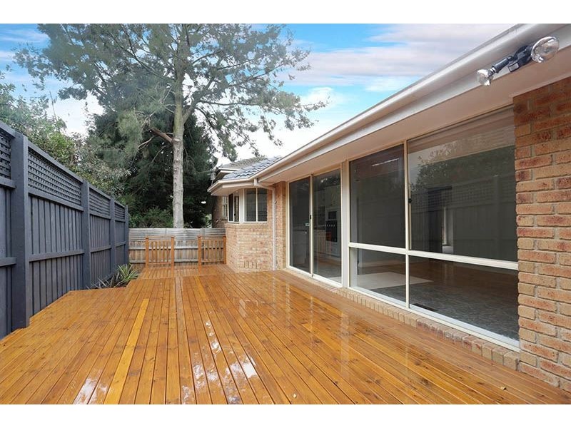 6 Blair Road, Glen Waverley VIC 3150