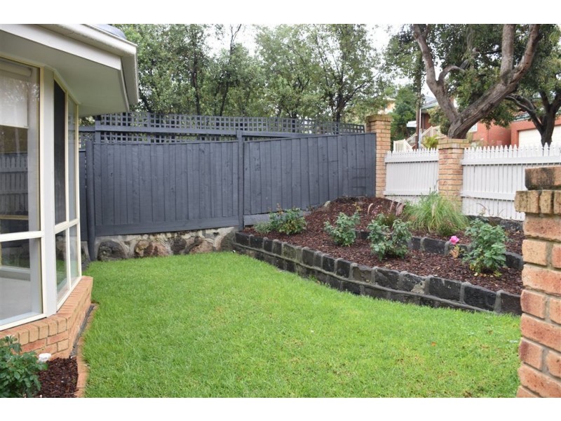 6 Blair Road, Glen Waverley VIC 3150