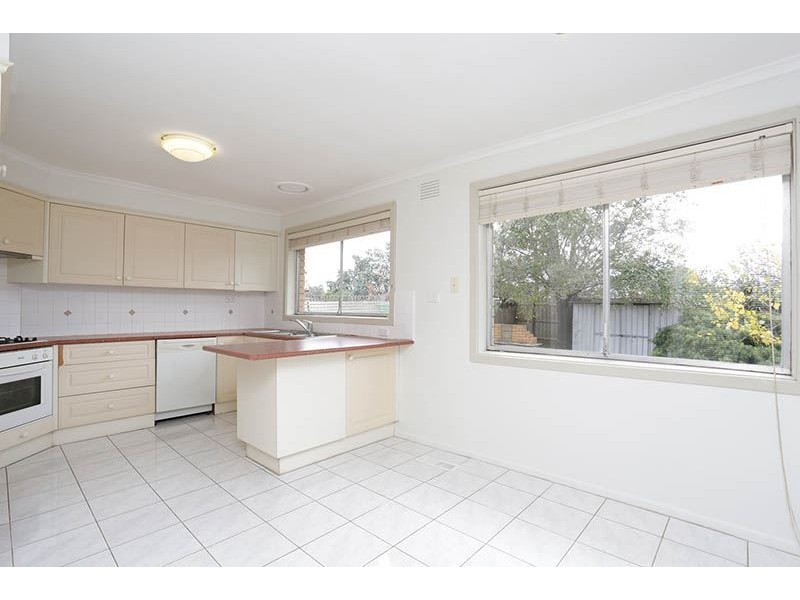 1 Corowa Court, Mount Waverley VIC 3149