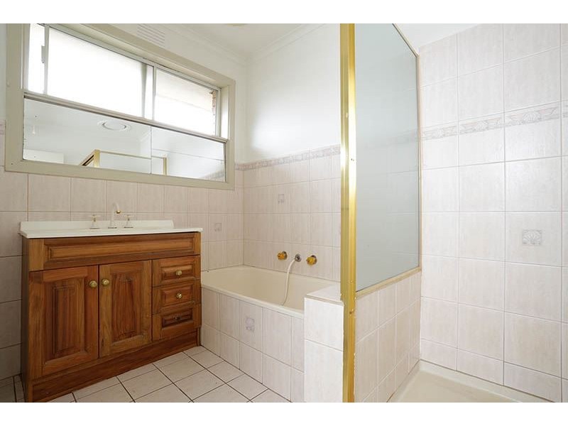 1 Corowa Court, Mount Waverley VIC 3149