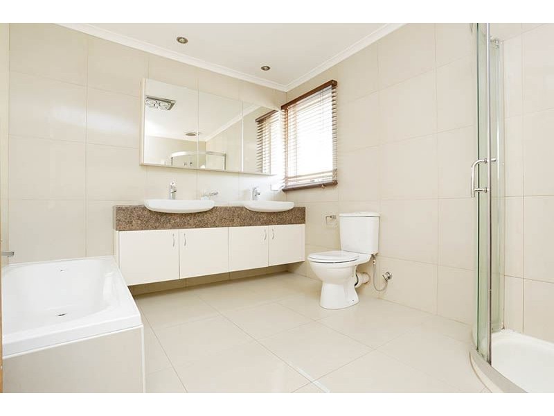 32 Monash Drive,, Mulgrave VIC 3170