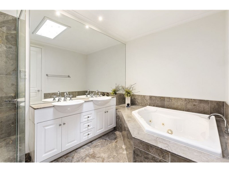 72 Cummins Road, Brighton East VIC 3187