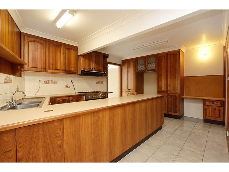 6 Manooka Street, Burwood East VIC 3151