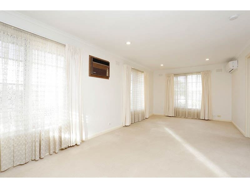 6 Manooka Street, Burwood East VIC 3151