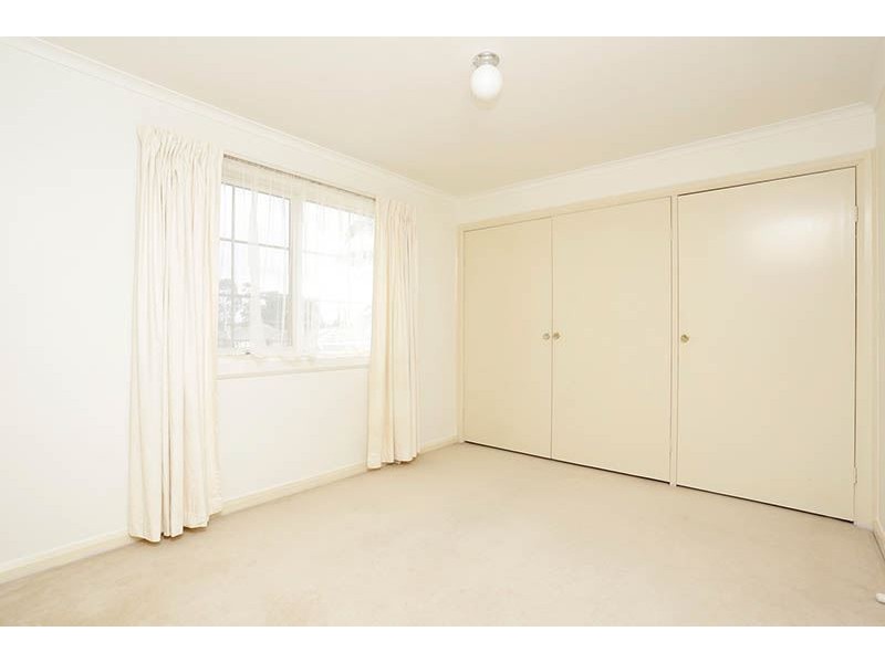 6 Manooka Street, Burwood East VIC 3151
