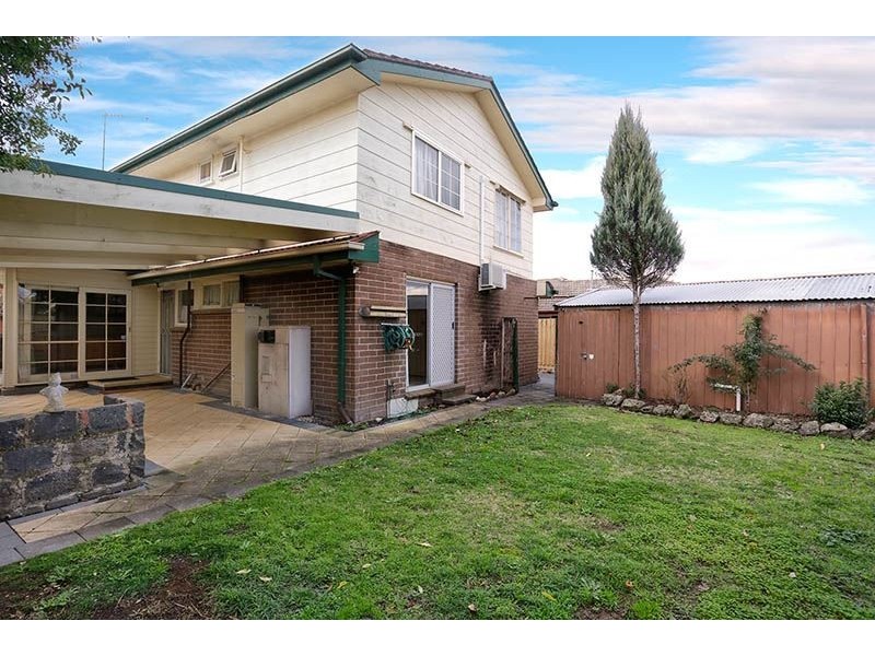 6 Manooka Street, Burwood East VIC 3151