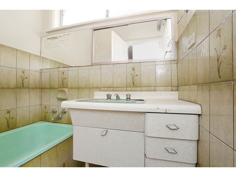 8 Arianne Road, Glen Waverley VIC 3150