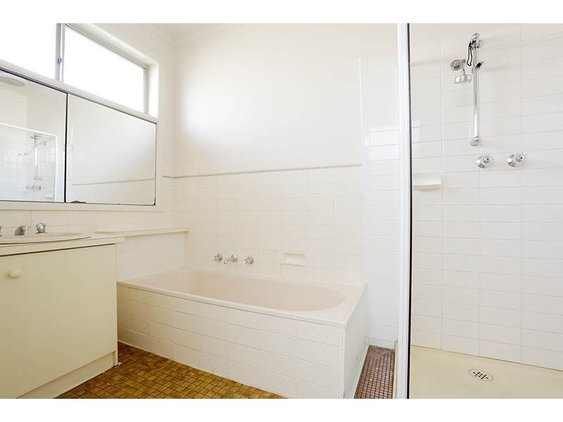 8 Nestan Court, Glen Waverley VIC 3150