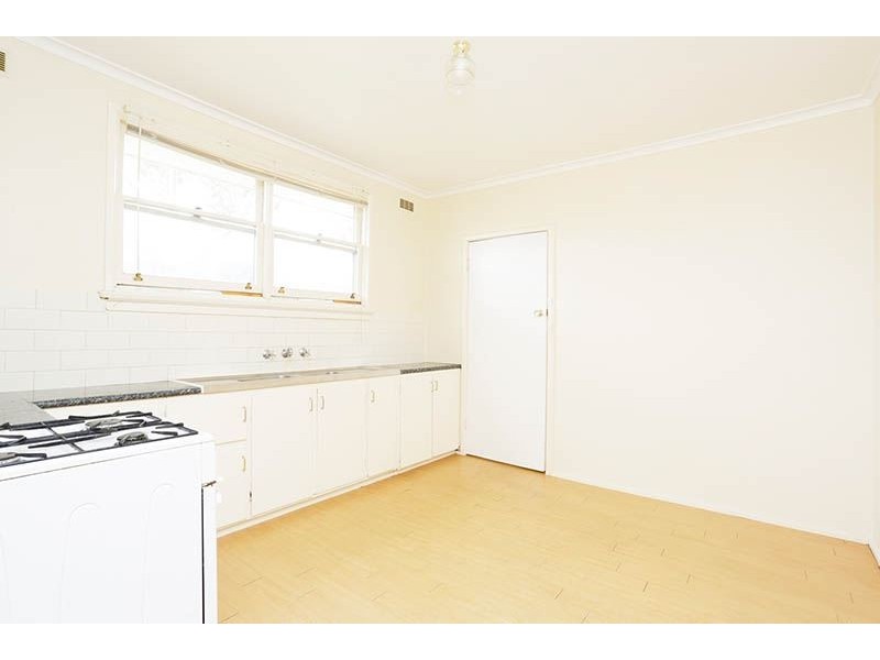 6 Kincumber Drive, Glen Waverley VIC 3150