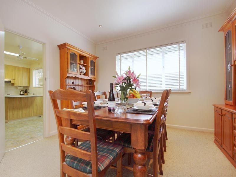 56 The Outlook, Glen Waverley VIC 3150