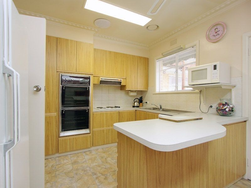 56 The Outlook, Glen Waverley VIC 3150
