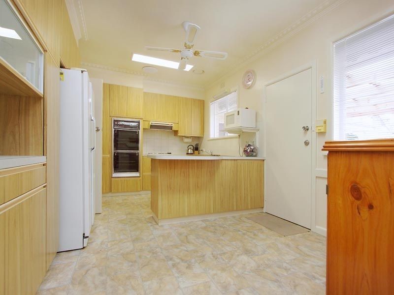 56 The Outlook, Glen Waverley VIC 3150