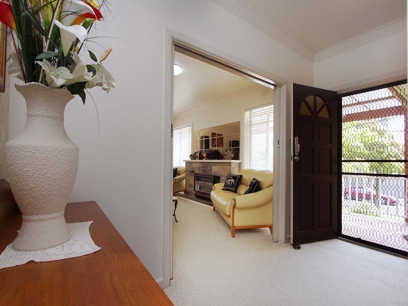 56 The Outlook, Glen Waverley VIC 3150