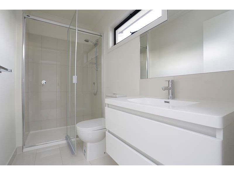 4/2 Flora Road, Clayton VIC 3168