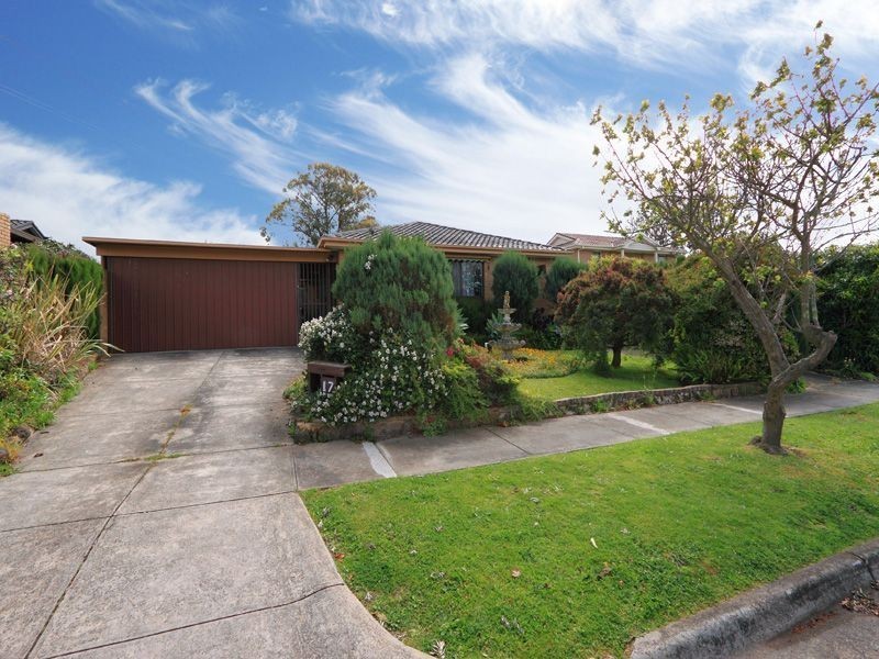 17 Lomond Drive, Glen Waverley VIC 3150