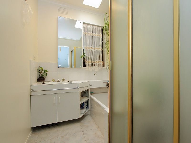 17 Lomond Drive, Glen Waverley VIC 3150