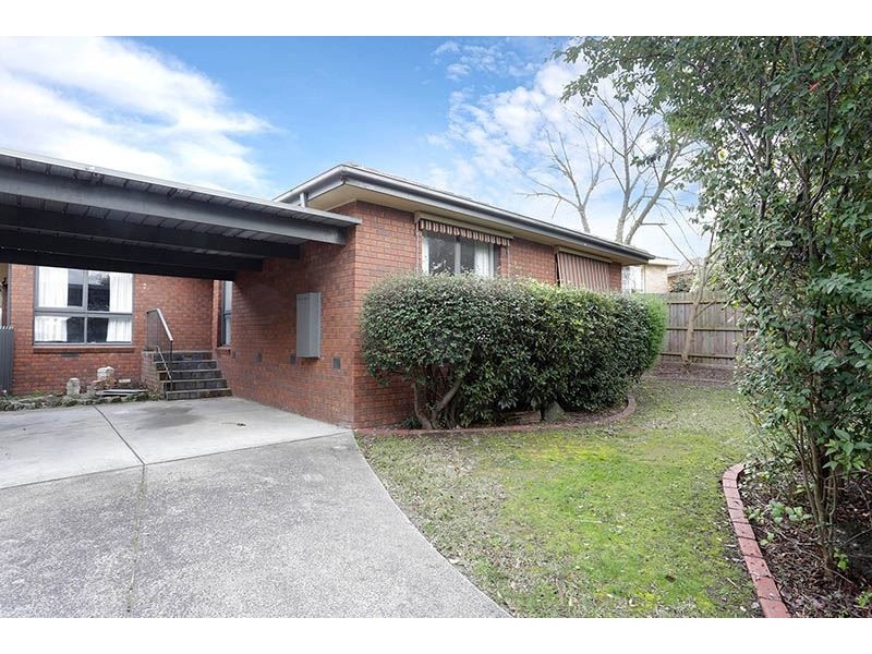 4 Pineview Close, Wheelers Hill VIC 3150