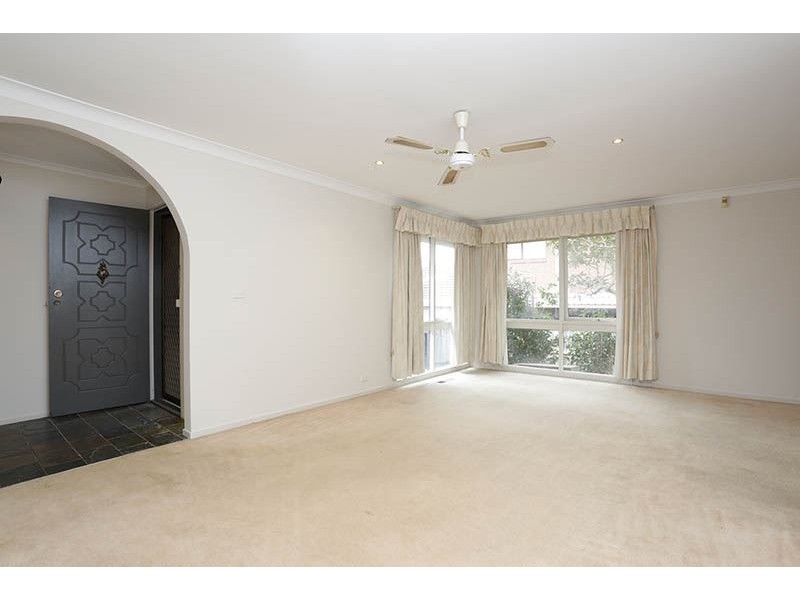 4 Pineview Close, Wheelers Hill VIC 3150