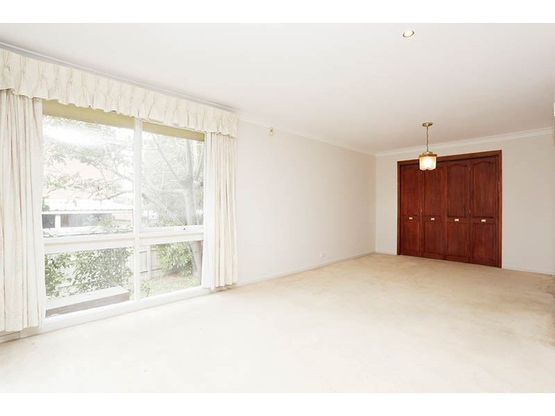 4 Pineview Close, Wheelers Hill VIC 3150