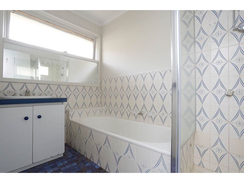4 Pineview Close, Wheelers Hill VIC 3150