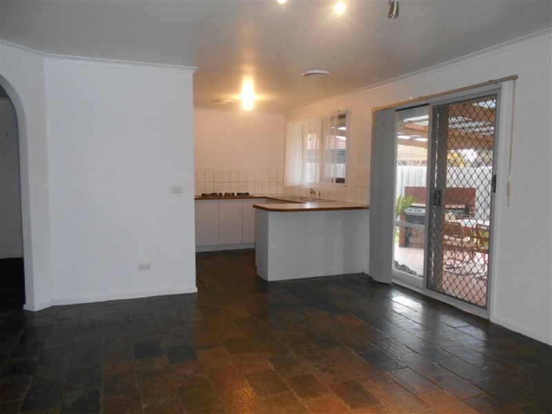 19 Shiraz Crescent, Narre Warren VIC 3805