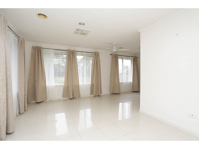 36 Mowbray Drive, Wantirna South VIC 3152