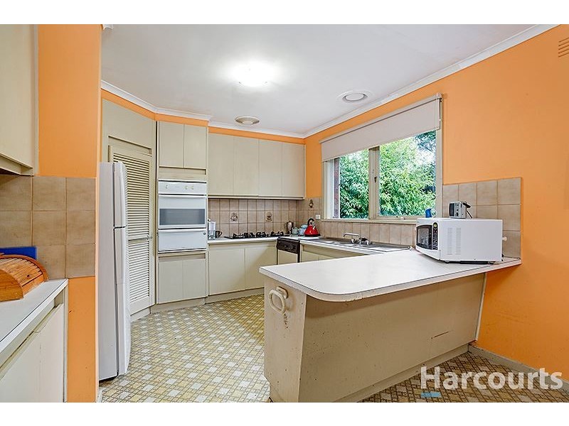 37 King Arthur Drive, Glen Waverley VIC 3150