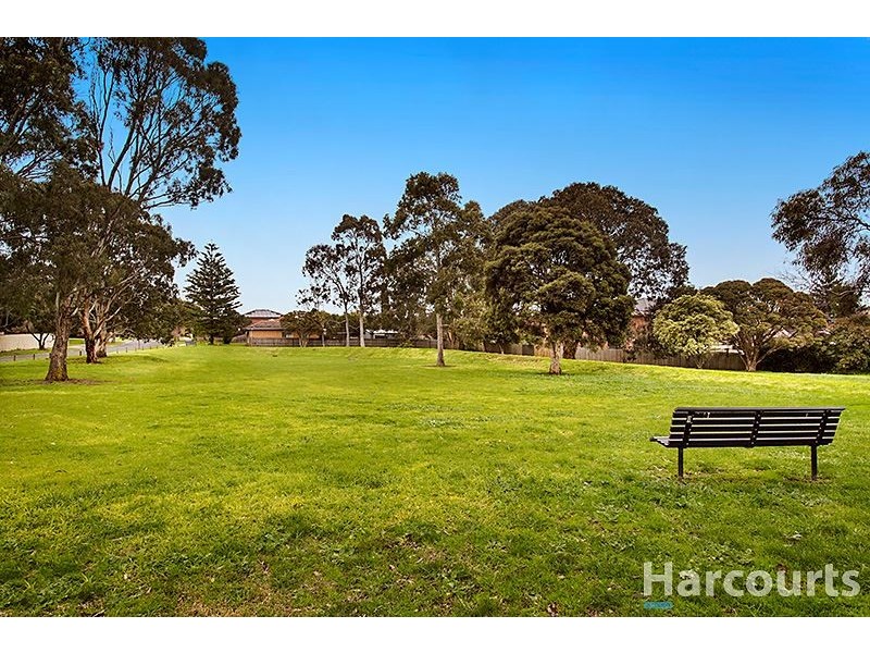 21 Elmwood Crescent, Glen Waverley VIC 3150