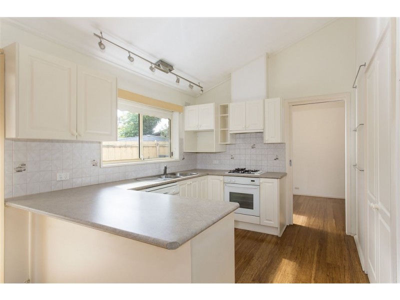 3 Dubbo Court, Glen Waverley VIC 3150