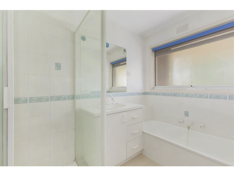 3 Dubbo Court, Glen Waverley VIC 3150