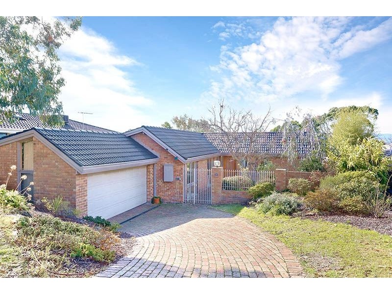 24 Caithness Crescent, Glen Waverley VIC 3150