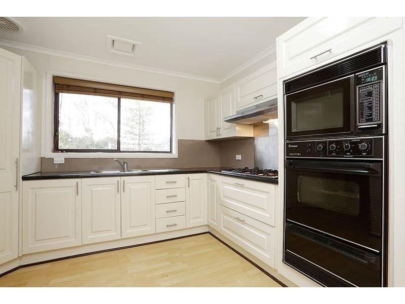 3 Stirling Road, Croydon VIC 3136