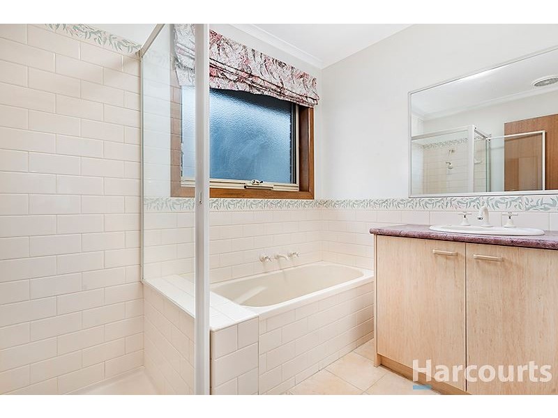 31 Jordan Grove, Glen Waverley VIC 3150