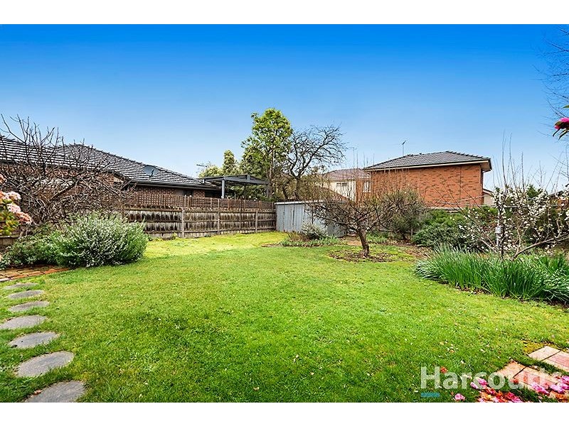 31 Jordan Grove, Glen Waverley VIC 3150