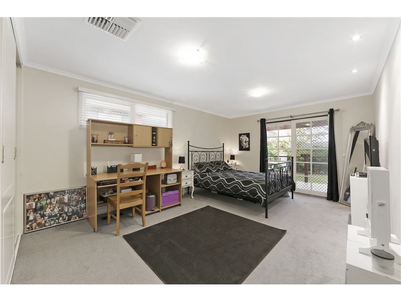 23 Chancellor Drive, Wheelers Hill VIC 3150