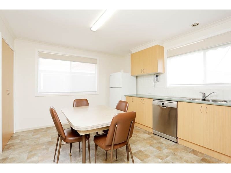 12 Large Street, Springvale VIC 3171