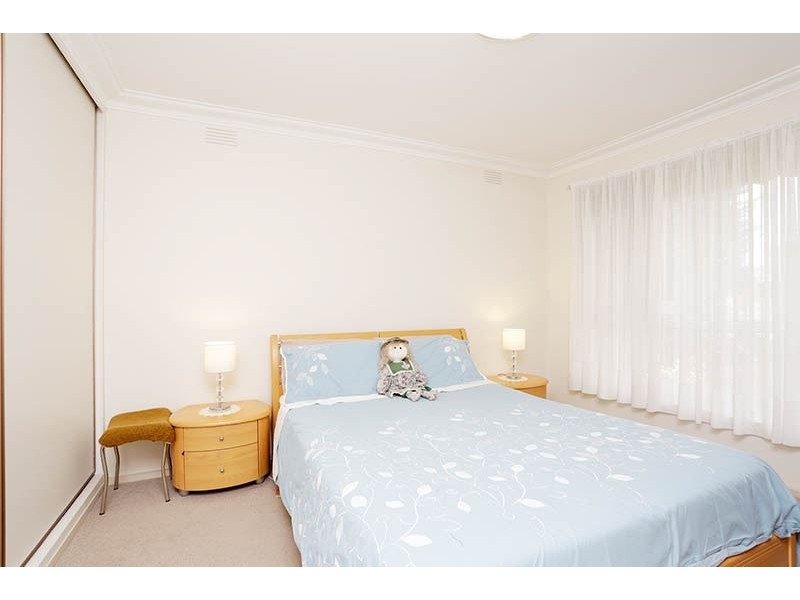 12 Large Street, Springvale VIC 3171
