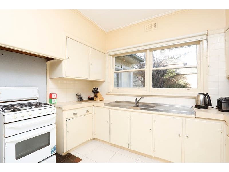 18B The Boulevard, Glen Waverley VIC 3150