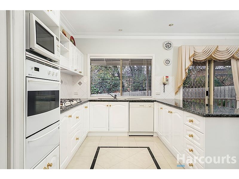 28 Crows Lane, Glen Waverley VIC 3150