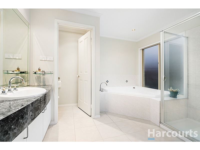 28 Crows Lane, Glen Waverley VIC 3150