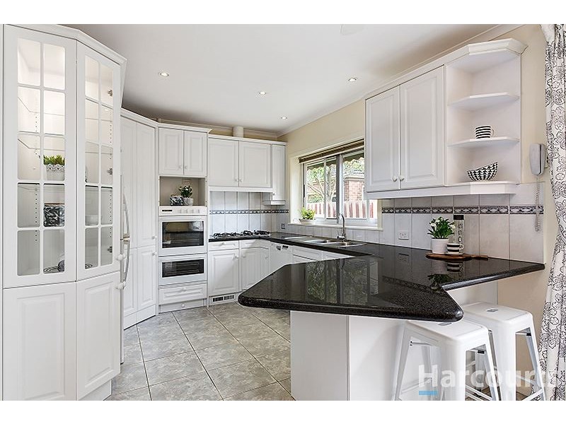 49 Delmore Crescent, Glen Waverley VIC 3150