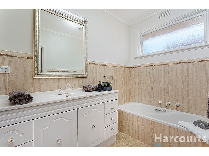 49 Delmore Crescent, Glen Waverley VIC 3150