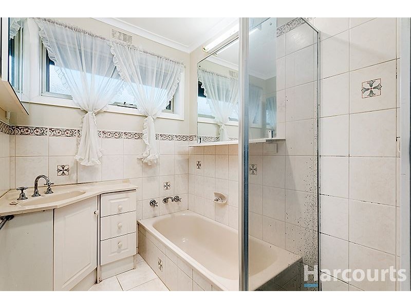 12 Sartre Court, Glen Waverley VIC 3150