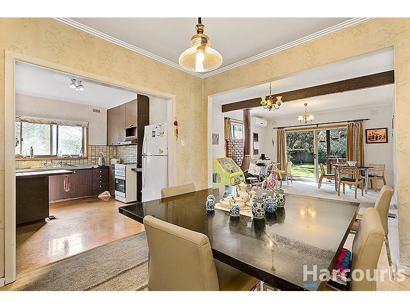 9 Wilson Road, Glen Waverley VIC 3150