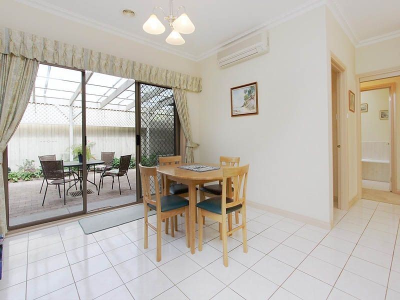 1/4 Clematis Street, Glen Waverley VIC 3150