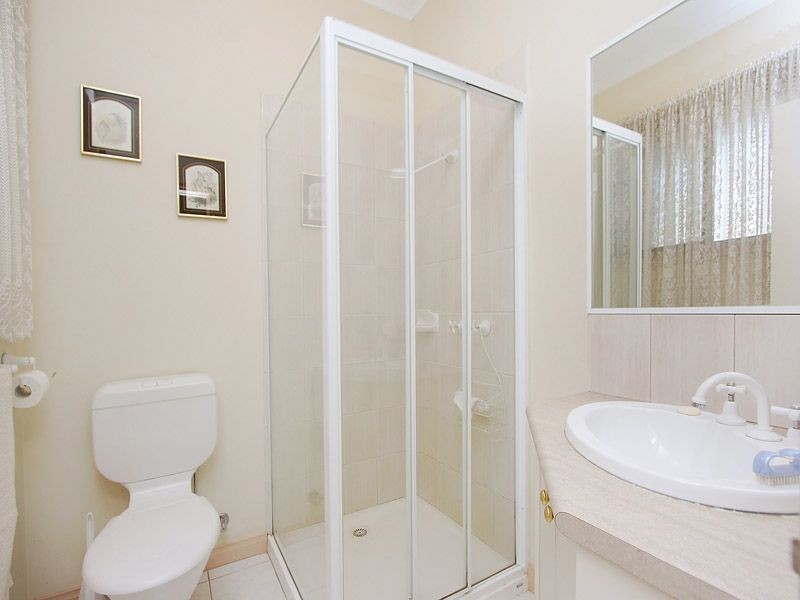 1/4 Clematis Street, Glen Waverley VIC 3150